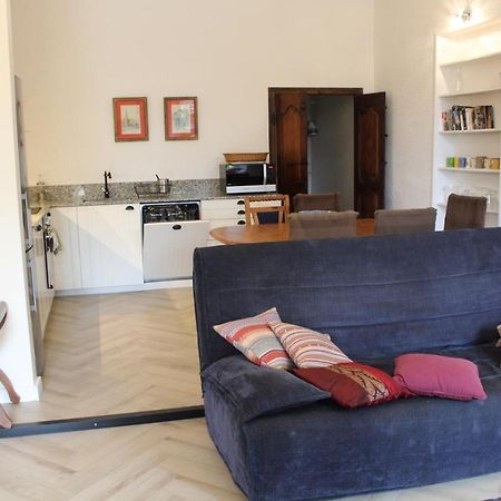 Appartement La Terrasse à Reynès Extérieur photo