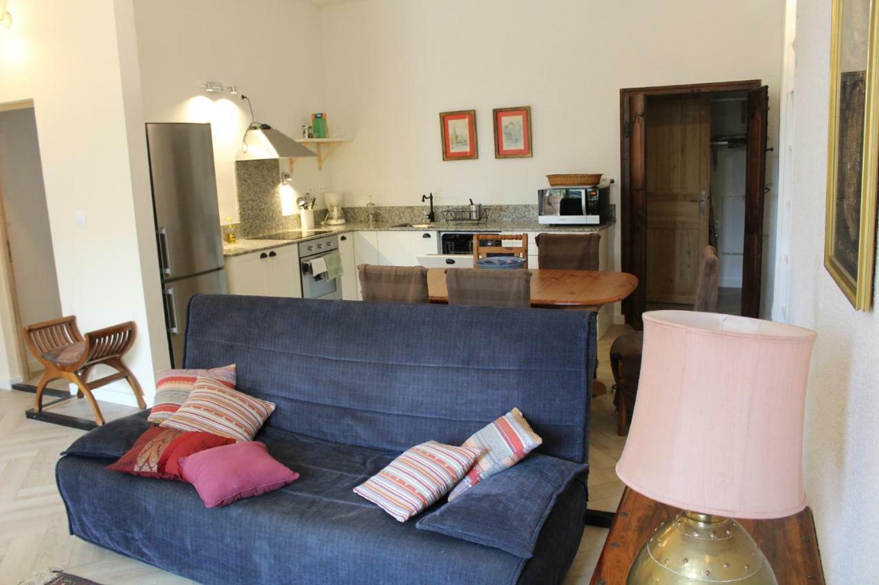 Appartement La Terrasse à Reynès Extérieur photo