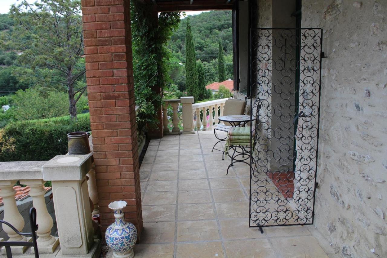 Appartement La Terrasse à Reynès Extérieur photo